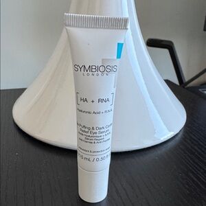 Symbiosis London Hyaluronic Acid + R.N.A. De-puffing & Dark Circles Eye Cream